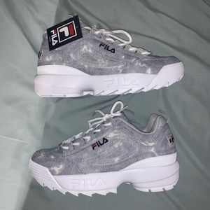 Women’s fila denim sneaker size 7 1/2